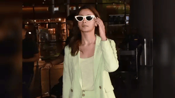 Alia bhatt Goggles