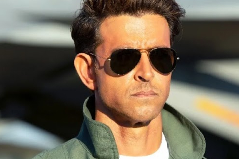 Hrithik Roshan-Thin Metal Rimmed Aviator Sunglasses